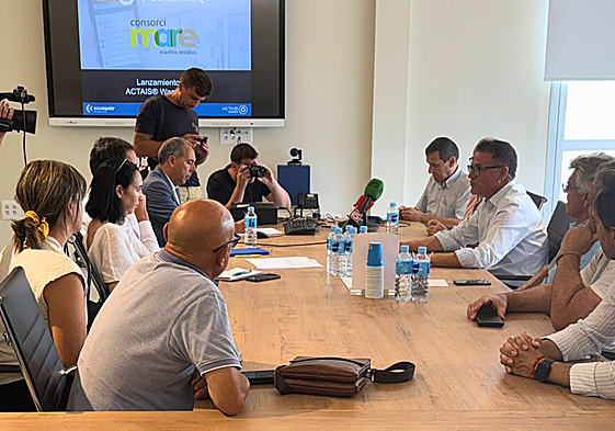 José Ramón González de Zárate durante la presentación de la aplicación