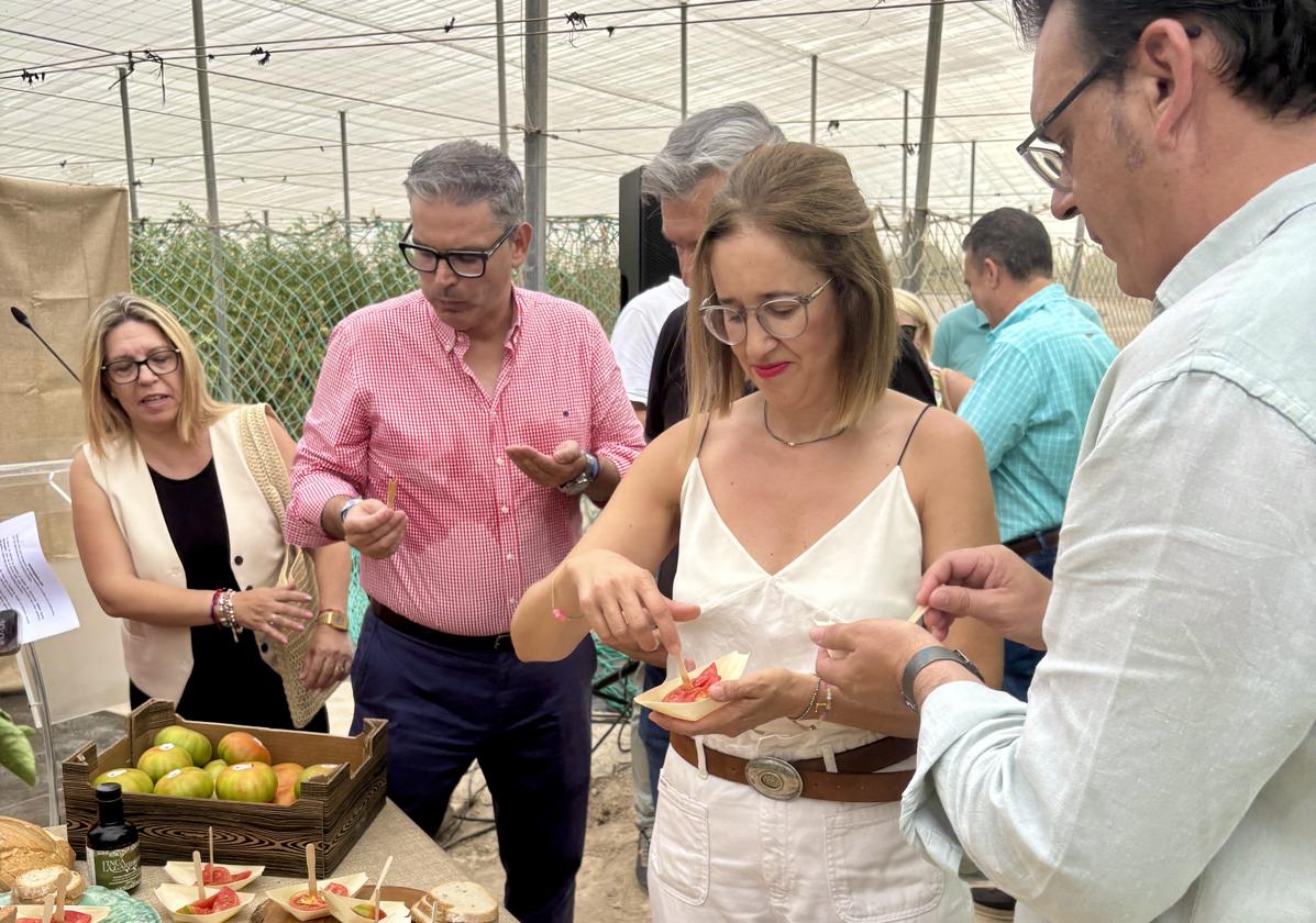 Autoridades de Mutxamel consumen el producto local