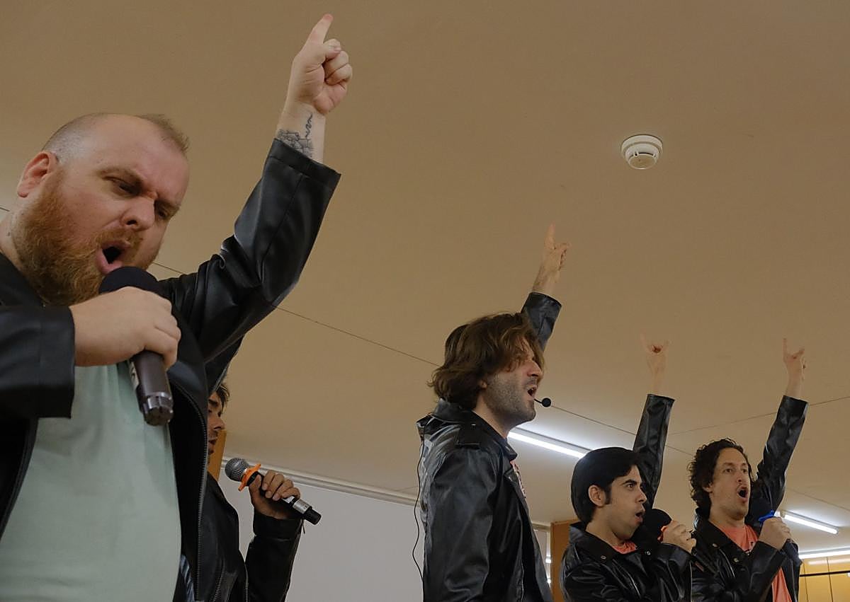 De la Universidad de Alicante al Rydell High de 'Grease' con el primer ...