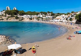Imagen de la playa de El Porte de Moraira.