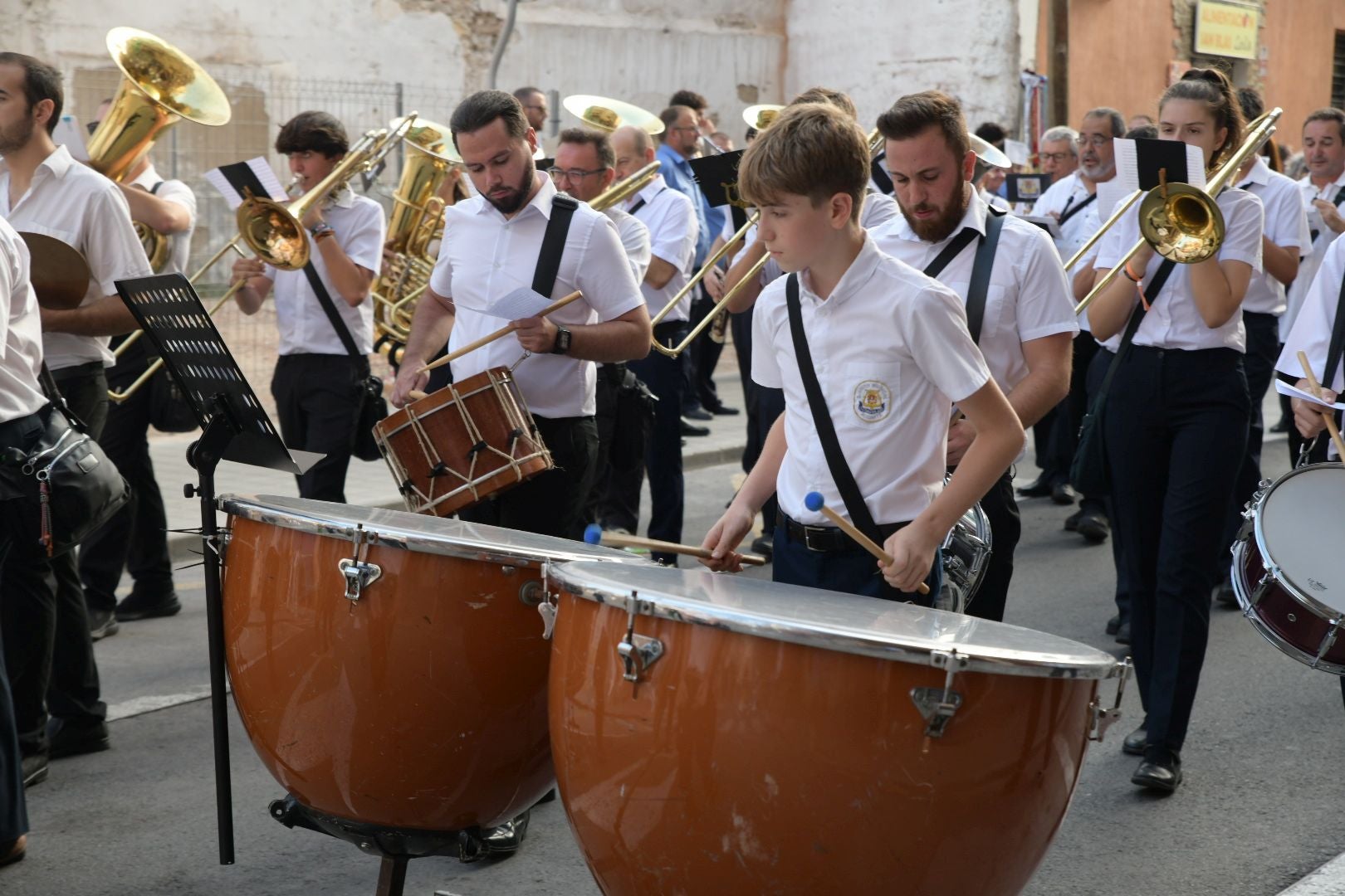 La Entrada de Bandas pone música a las fiestas de Moros y Cristianos de San Blas