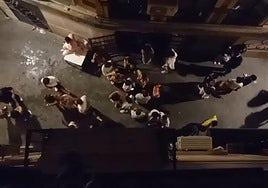 Una noche en una calle del Casco Antiguo.