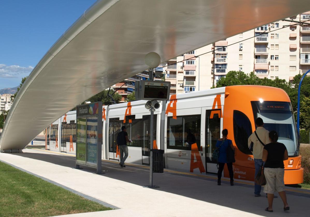 Servicio del TRAM d'Alacant.