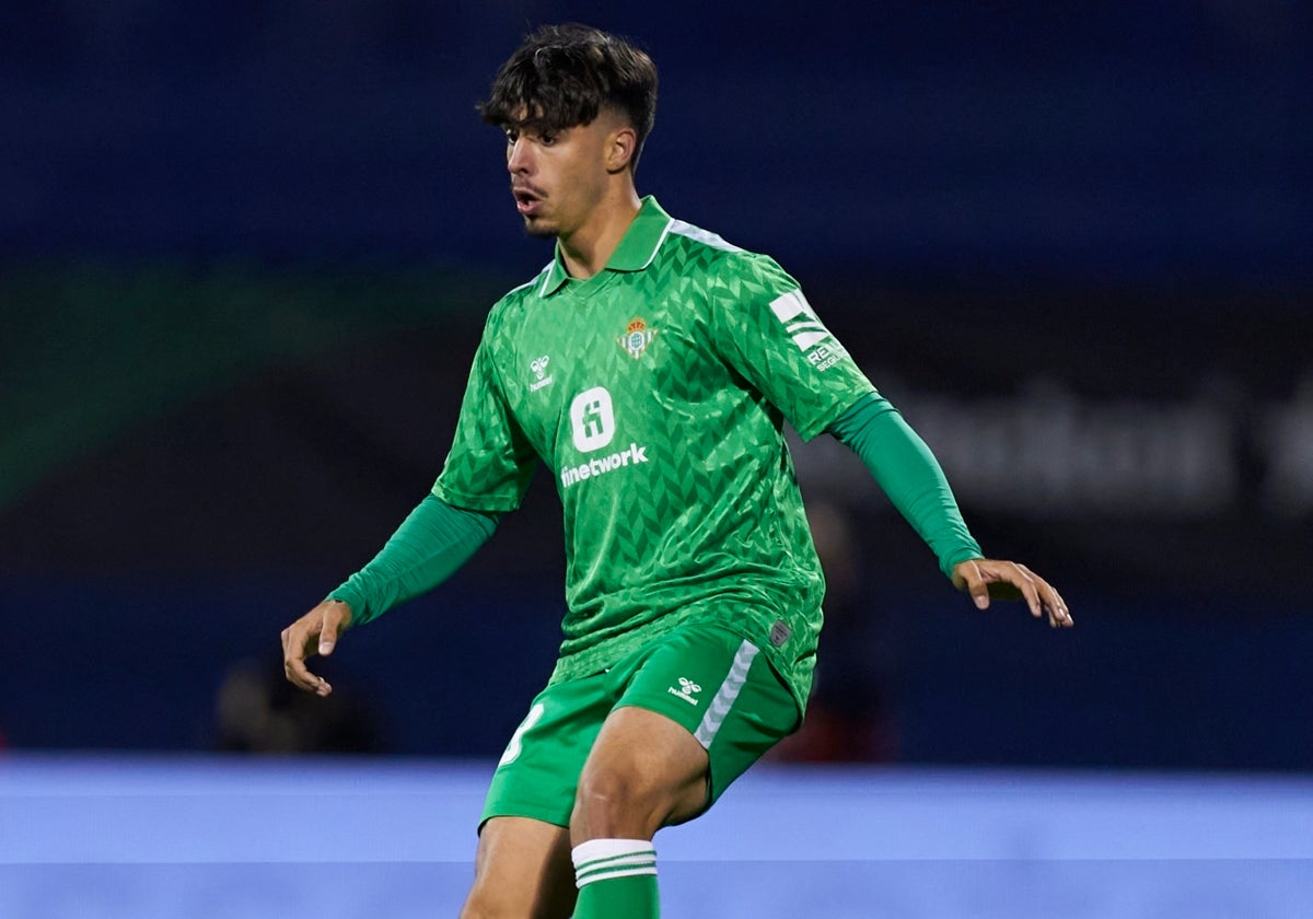 Pleguezuelo during a match with Betis B.