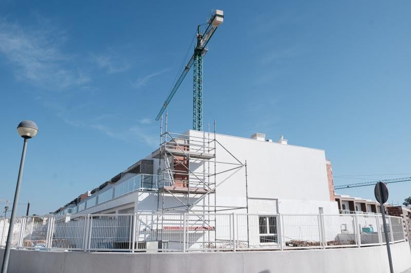 Bloque de viviendas en construcción en la comarca de L'Alacantí.