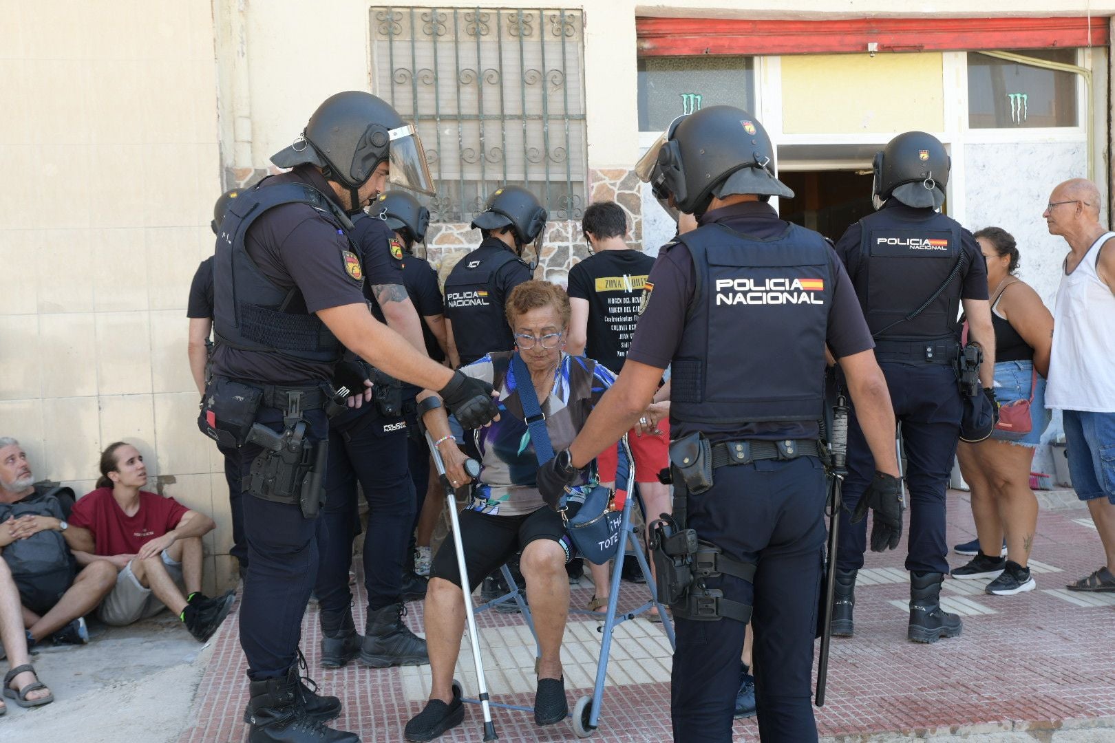 Desahucian a una pareja de 65 años en Nou Alacant