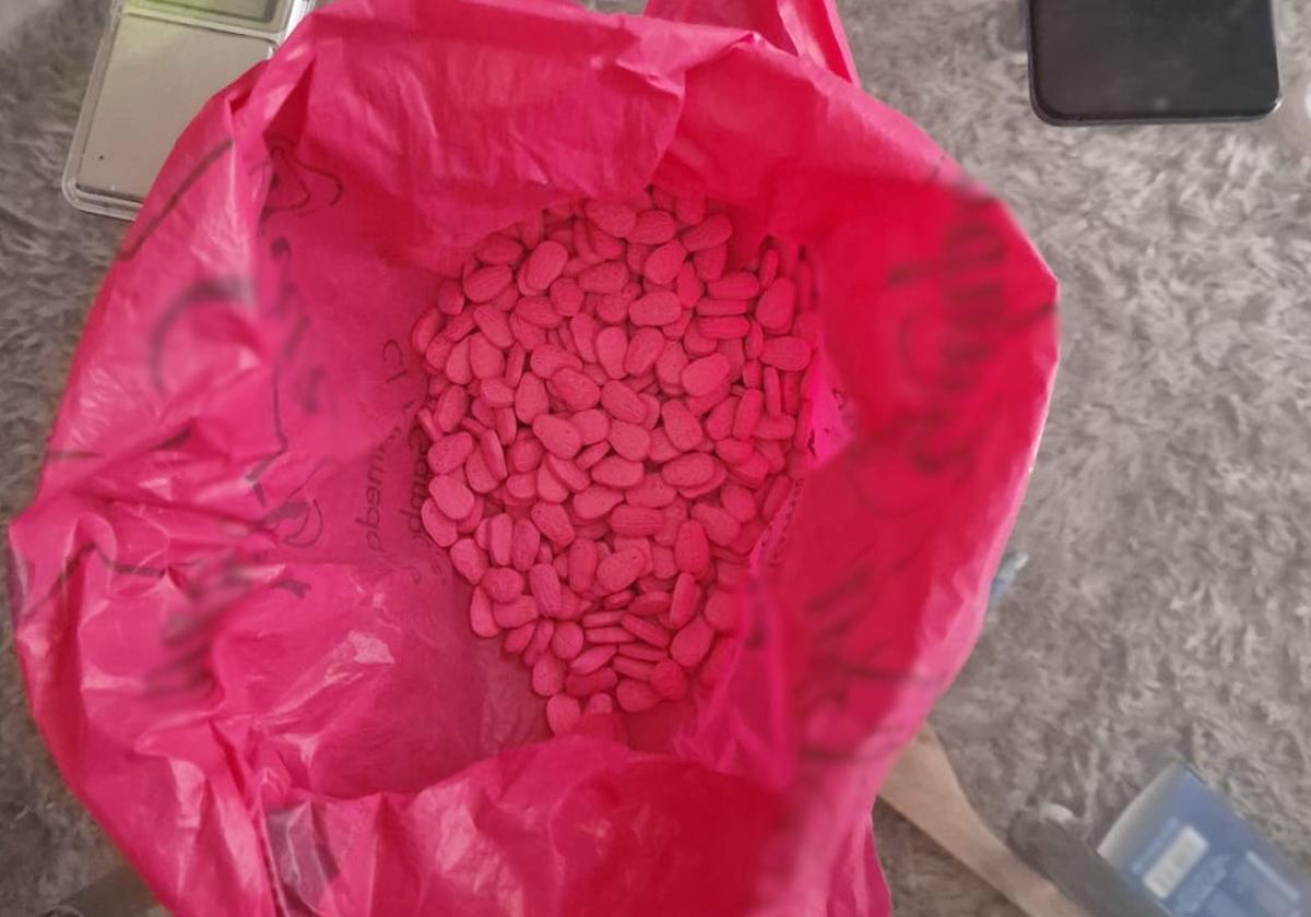 Droga intervenida al motorista.