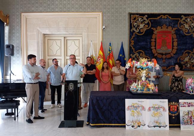 Presentación de las hogueras oficiales.