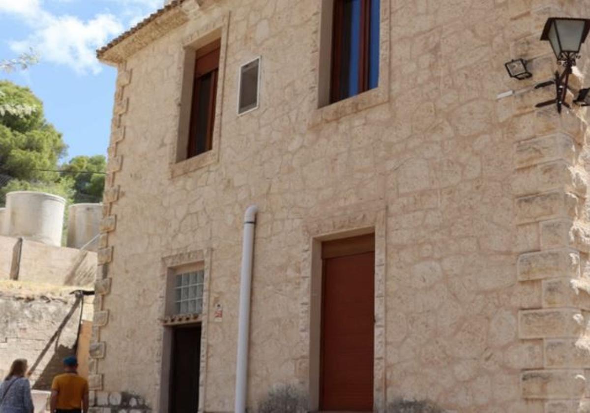 Image of the El Cenáculo residence, the origin of the Ibi fire.