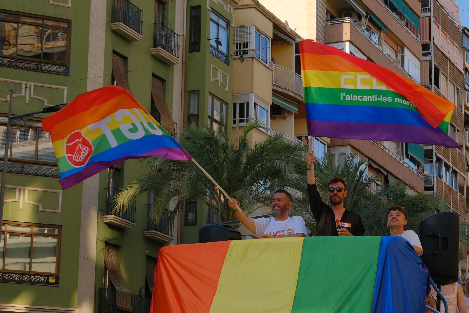 Alicante celebra el Orgullo entre fiesta y reivindicación