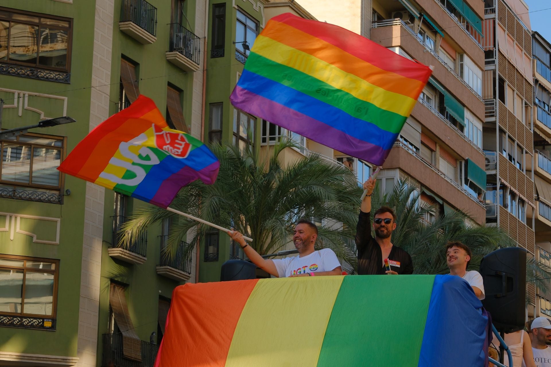 Alicante celebra el Orgullo entre fiesta y reivindicación