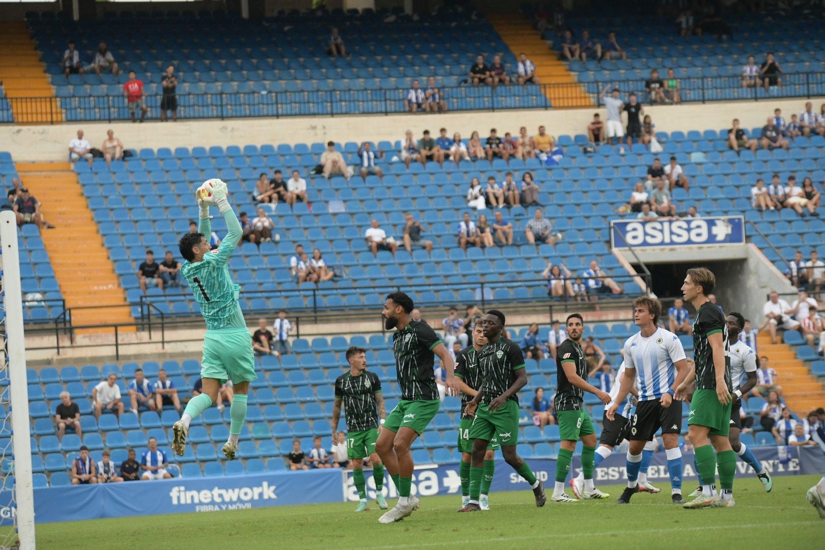Derbi de alta tensión en el Rico Pérez