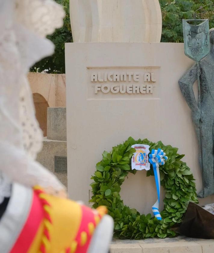 Imagen secundaria 2 - Acto-homenaje al foguerer y barraquer fallecido.