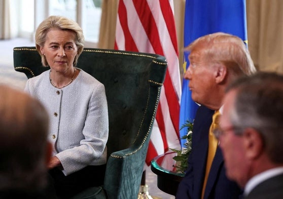 La presidenta de la Comisión Europea, Ursula von der Leyen, con el presidente de los EE UU, Donald Trump.