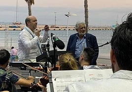 Plácido Domingo durante sus ensayos en Alicante.
