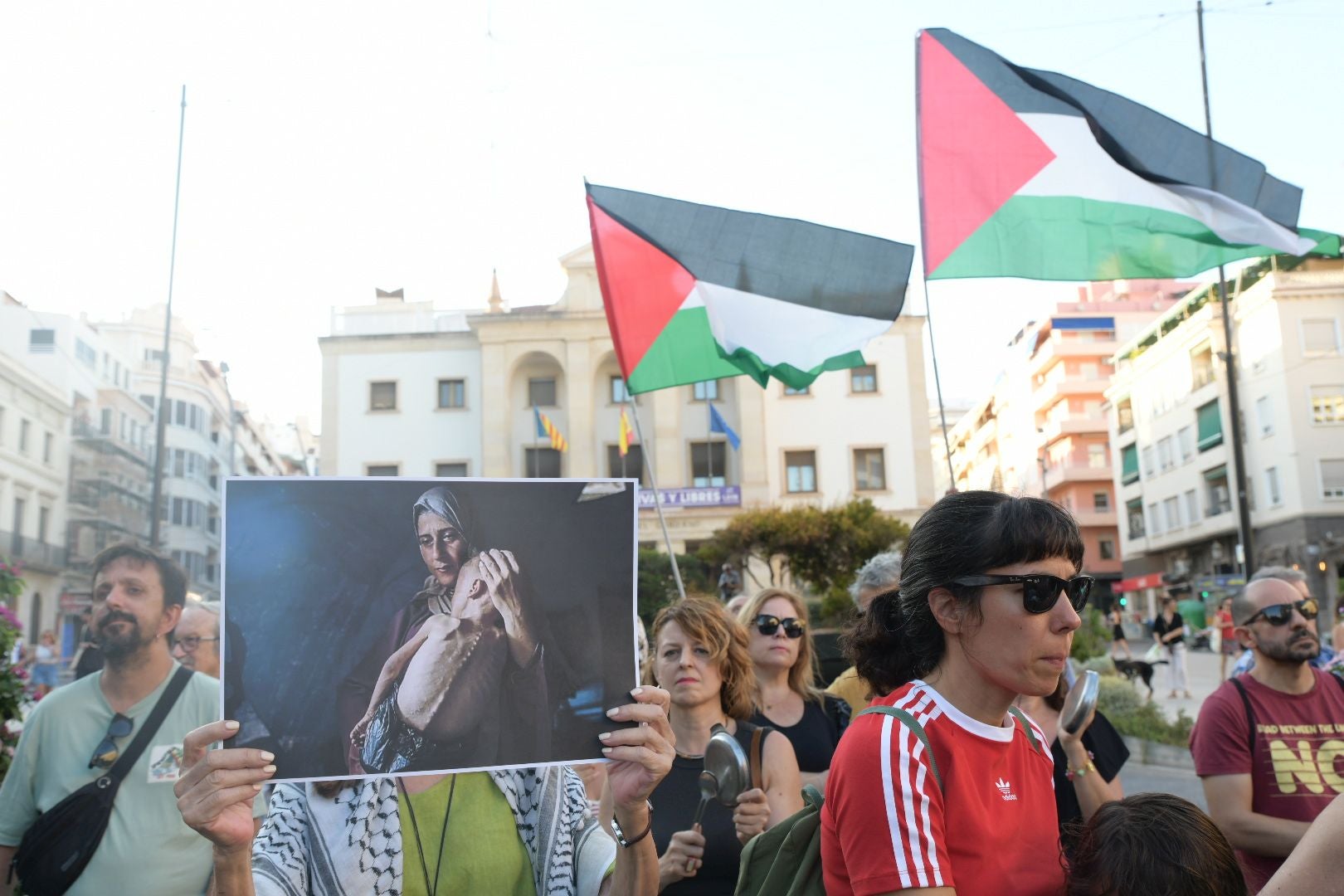 Cacerolada en Alicante para pedir el fin del holocausto en Gaza