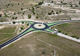 Nueva rotonda en la carretera de La Romana.