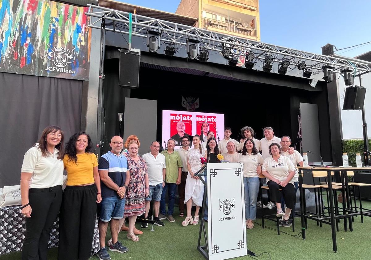 Presentation of 'The Water Parties Club'.