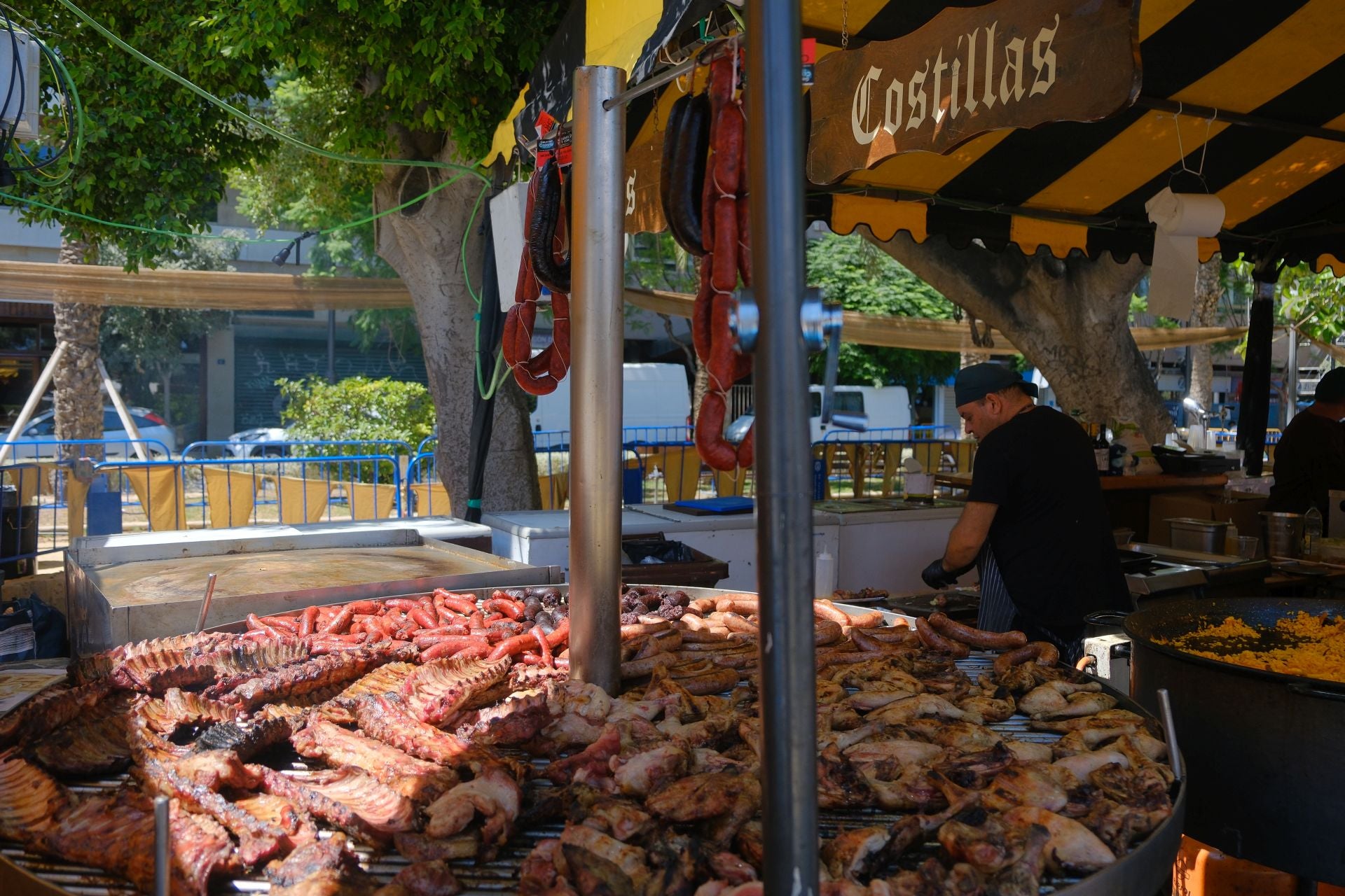 El paseo de Canalejas se transforma en el gran zoco árabe de Alicante
