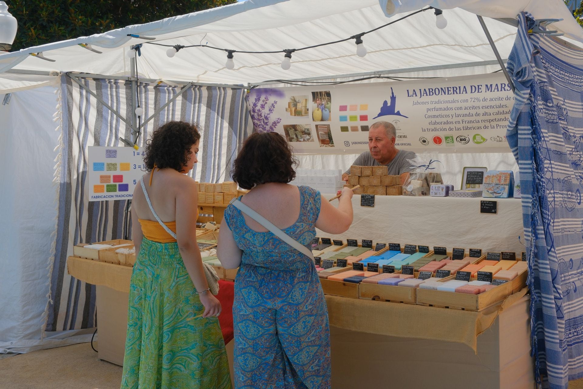 El paseo de Canalejas se transforma en el gran zoco árabe de Alicante