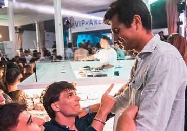 La discoteca de Alicante donde va Vito Quiles y todos visten de «cayetano»