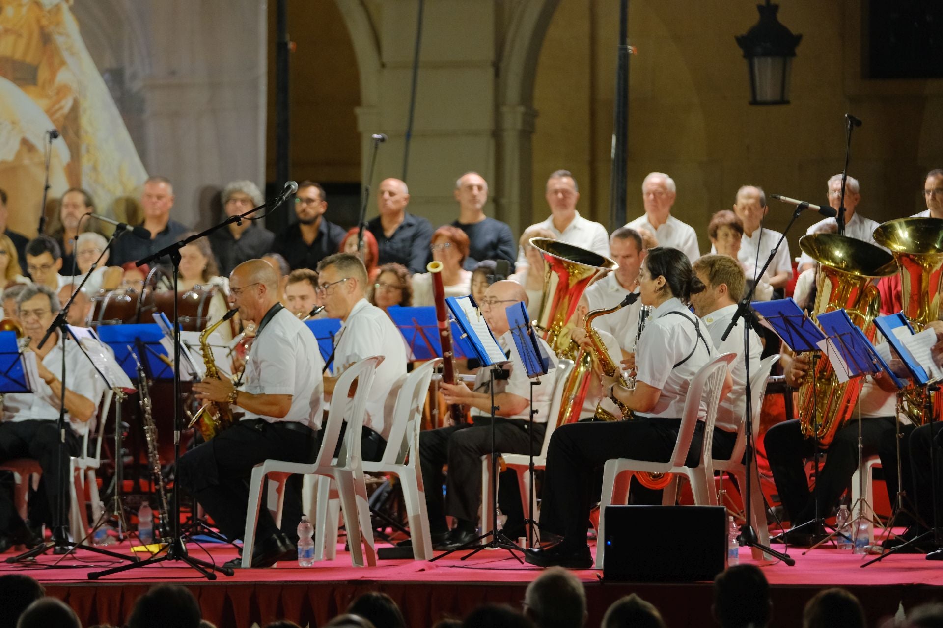 Alicante se emociona con la Alborada a la Virgen del Remedio