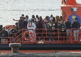 Embarcación con migrantes llegados a las Islas Canarias.