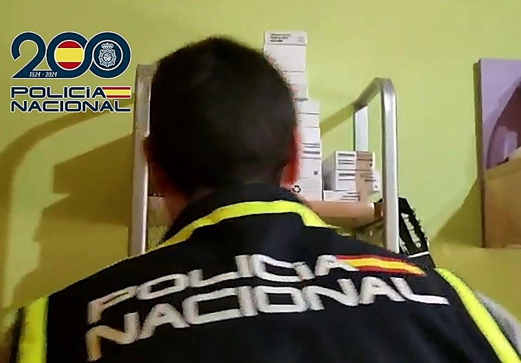 Imagen del registro domiciliario realizado por los agentes de la Policía Nacional.