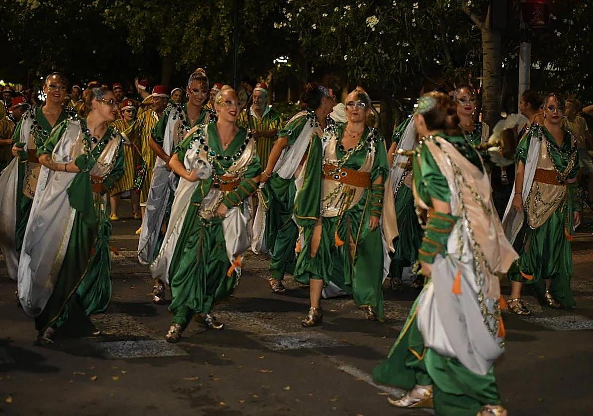 Imagen principal - Moros y Cristianos de Altozano. 