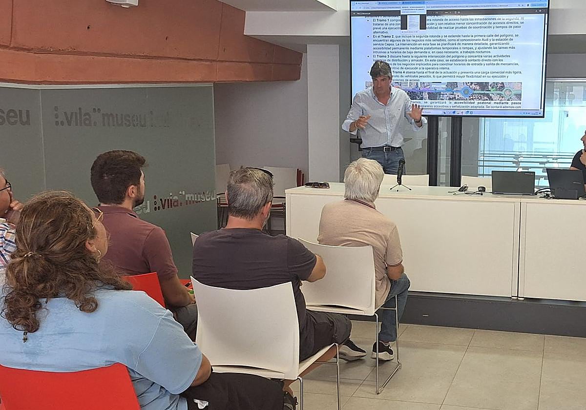 Momento de la explicación del proyecto