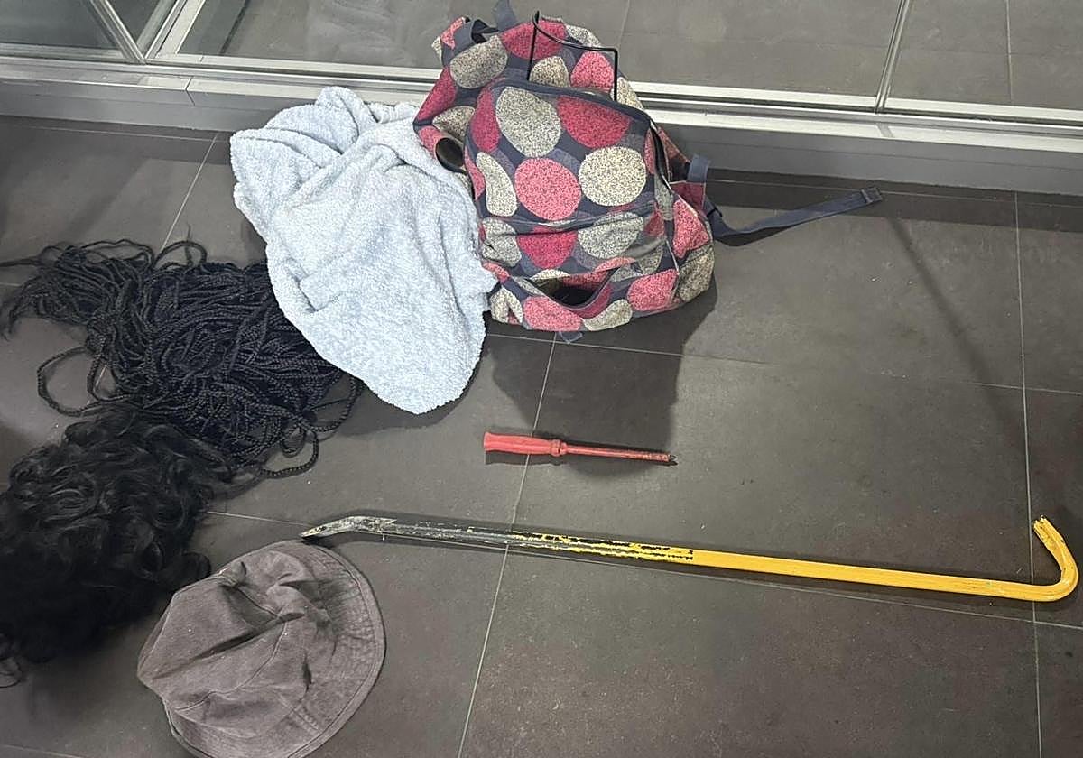 Material requisado por la Policía Local de Alicante.