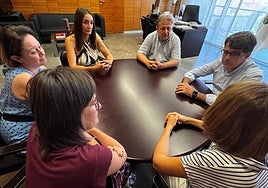 Reunión mantenida en el Ayuntamiento de San Vicente.