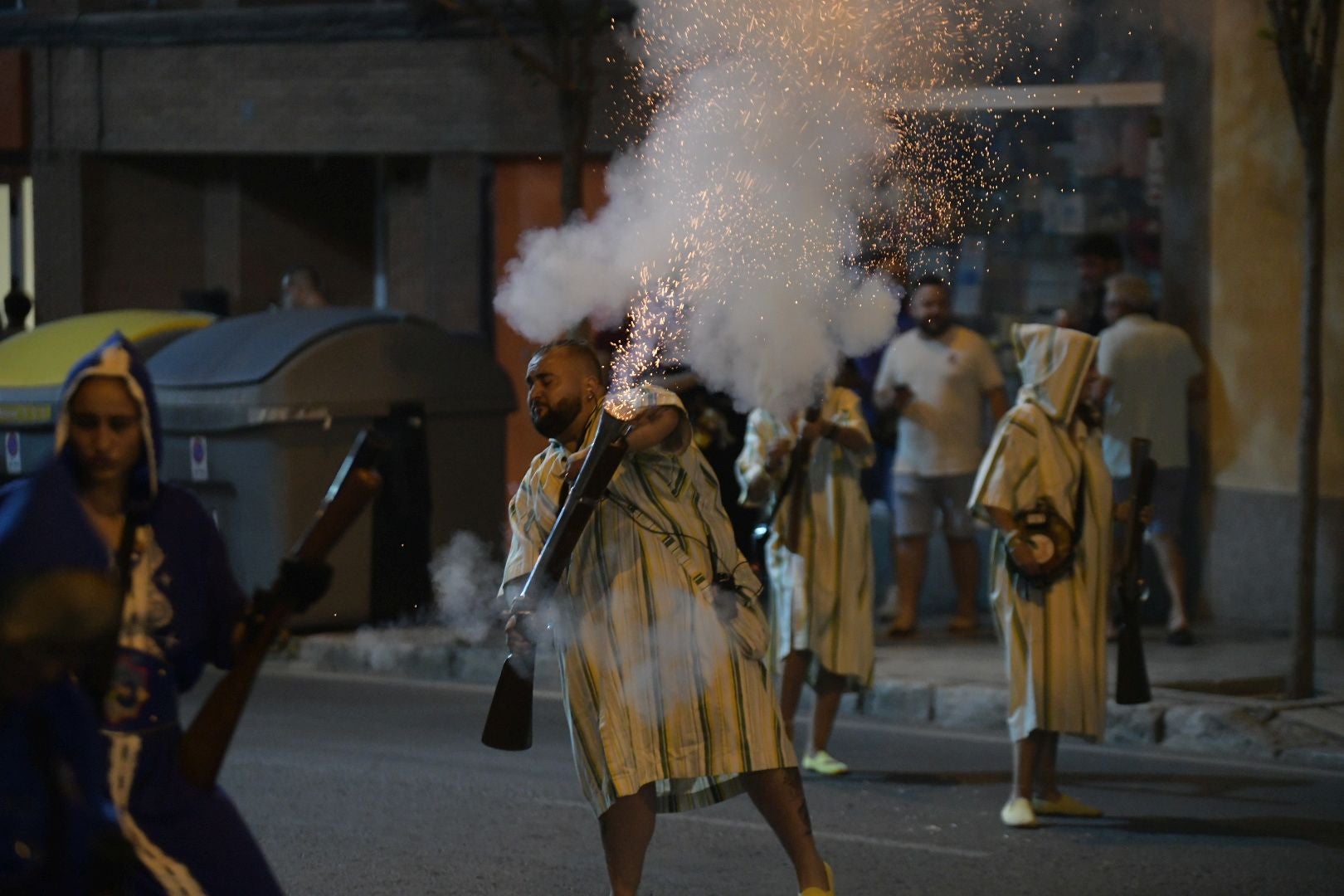 La Embajadada Mora hace vibrar Altozano al ritmo de las marchas