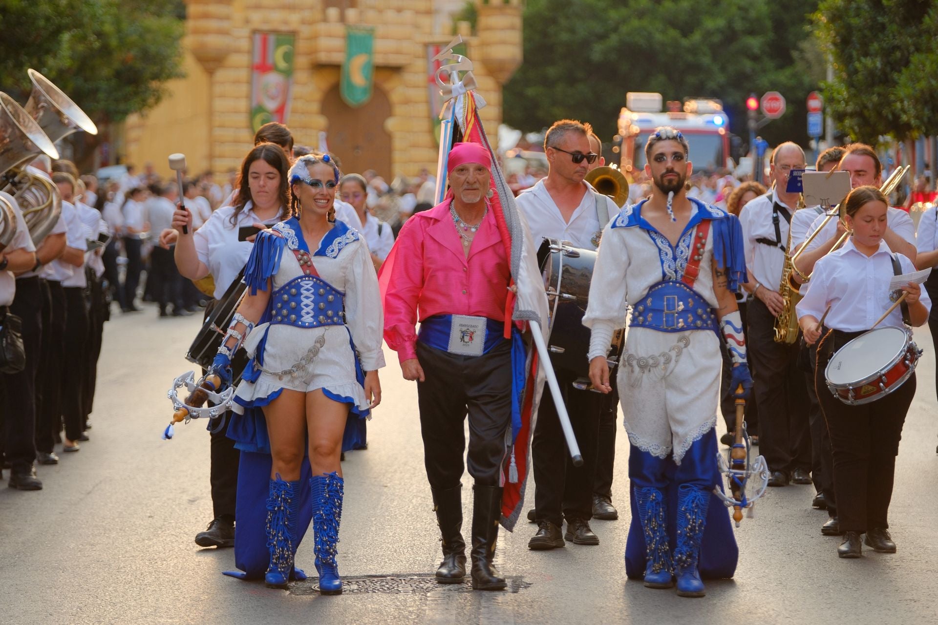 La Entrada Mora de Altozano llena de color el barrio