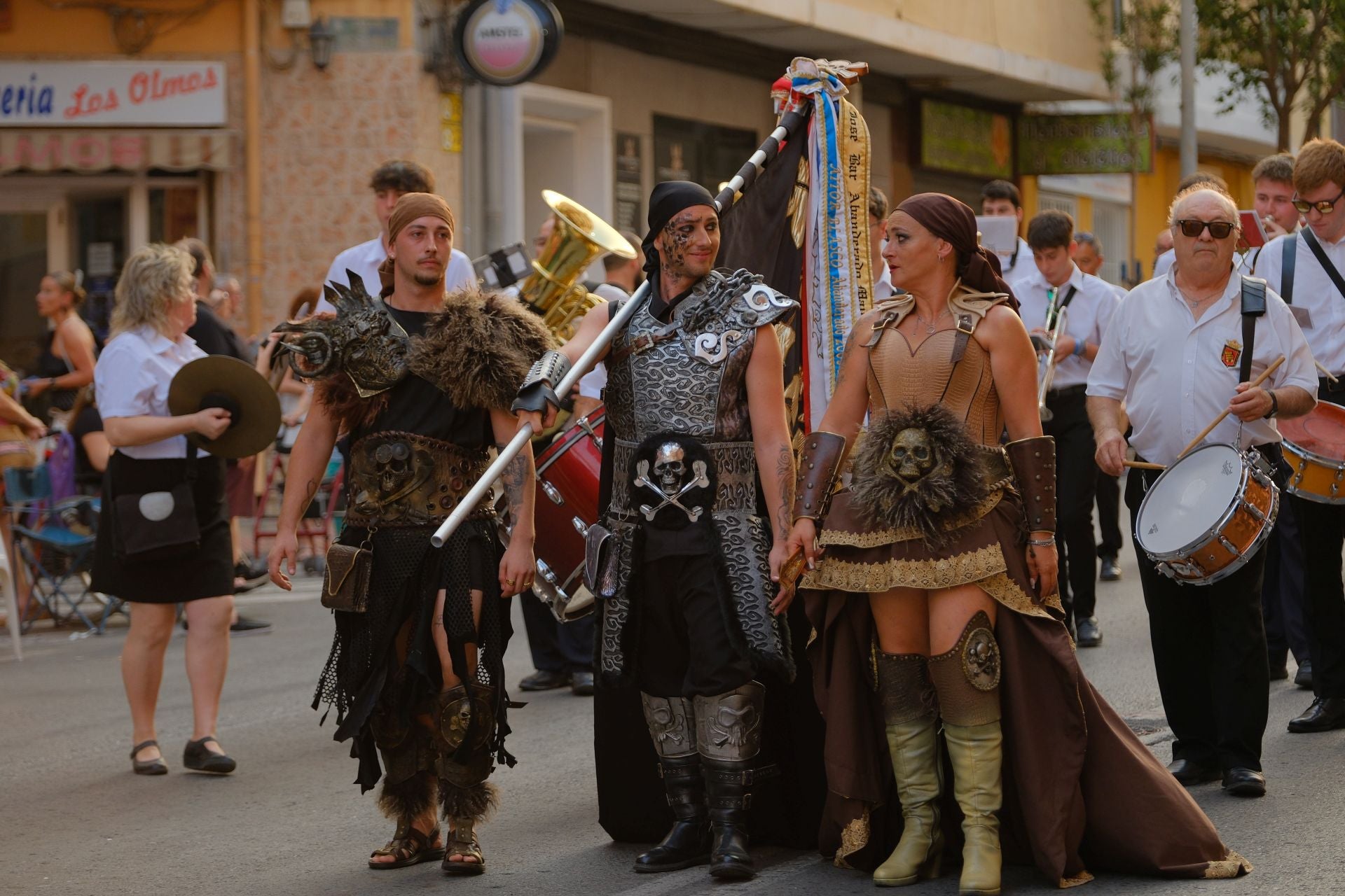 La Entrada Mora de Altozano llena de color el barrio