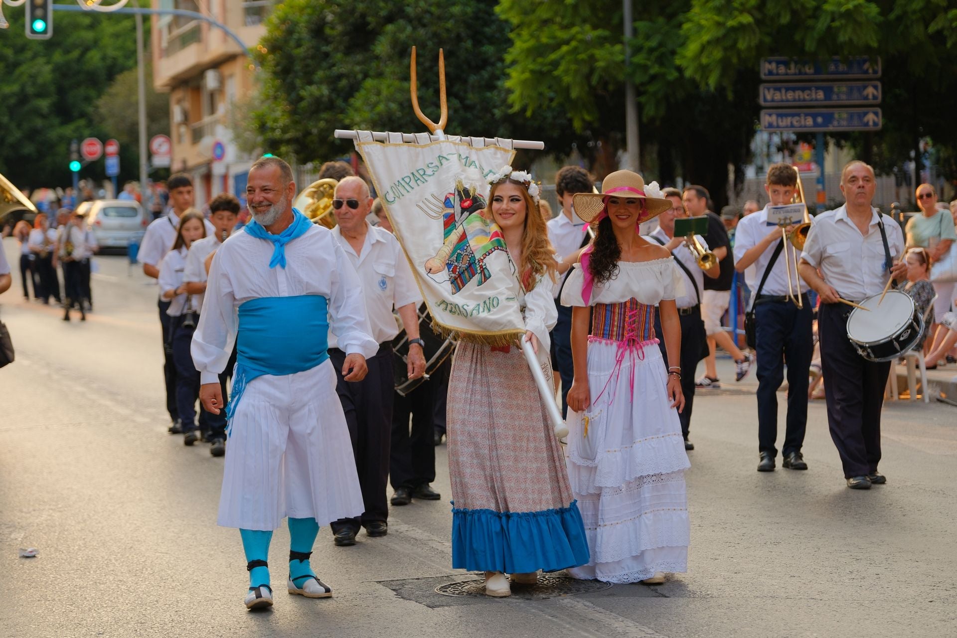 La Entrada Mora de Altozano llena de color el barrio