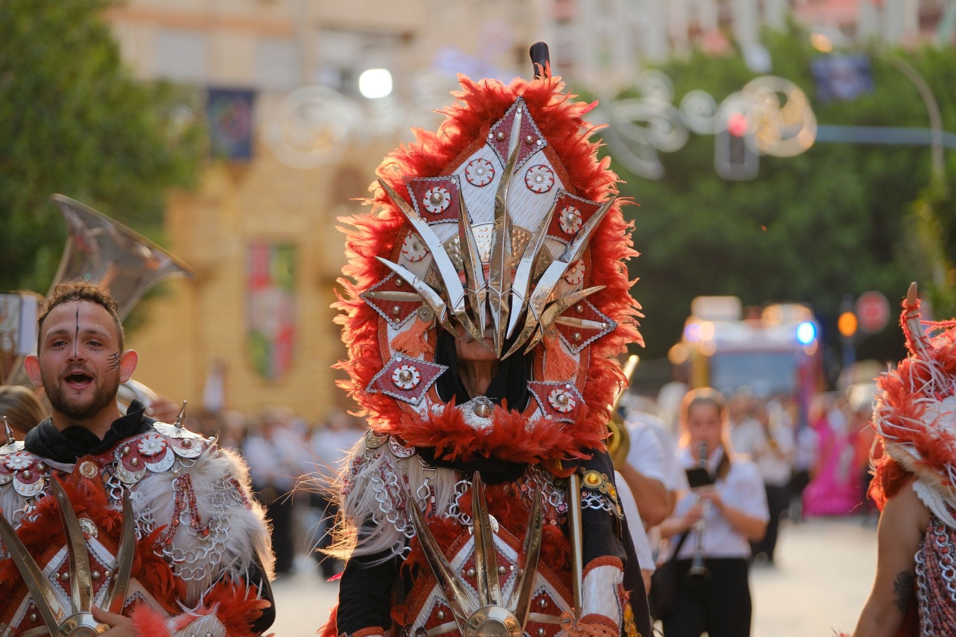 La Entrada Mora de Altozano llena de color el barrio