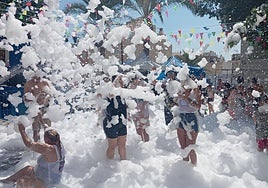 Así han vivido en San Roque la tradicional banyà y la fiesta de la espuma