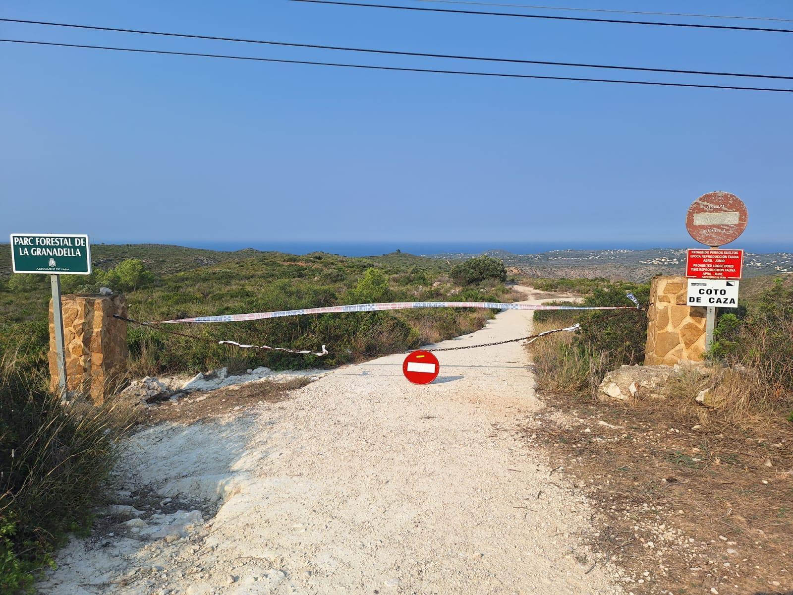 Cierran el acceso a la Granadella.