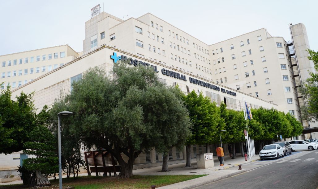 Fachada del Hospital General de Alicante.