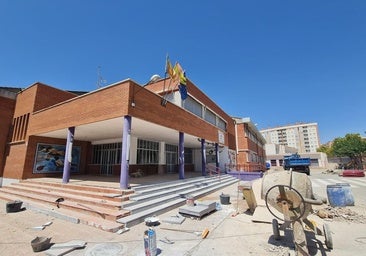 Elda aprovecha el parón veraniego para poner a punto sus colegios públicos