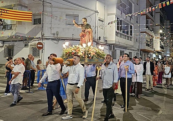 Una celebración vecinal que recupera sus tradiciones y añade este año iniciativas para reforzar la seguridad.