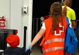 Equipos de Cruz Roja.