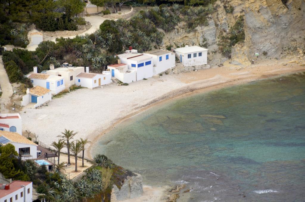 Imagen principal - Muere una mujer en Xàbia tras caer de un barco y ser arrollada por un yate