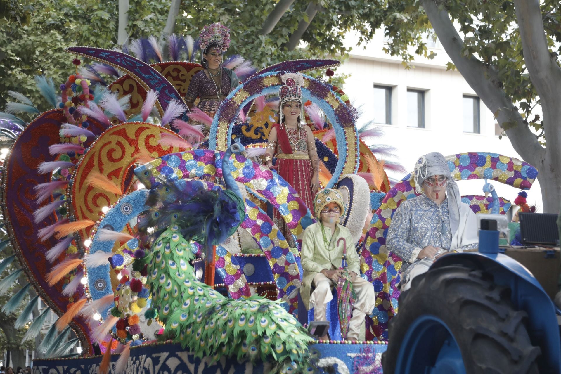 El desfile de carrozas de Dénia, en imágenes