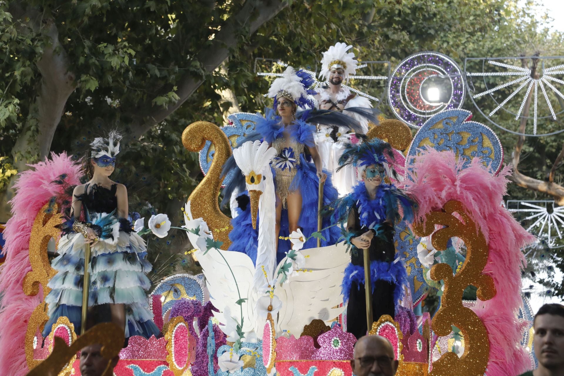 El desfile de carrozas de Dénia, en imágenes