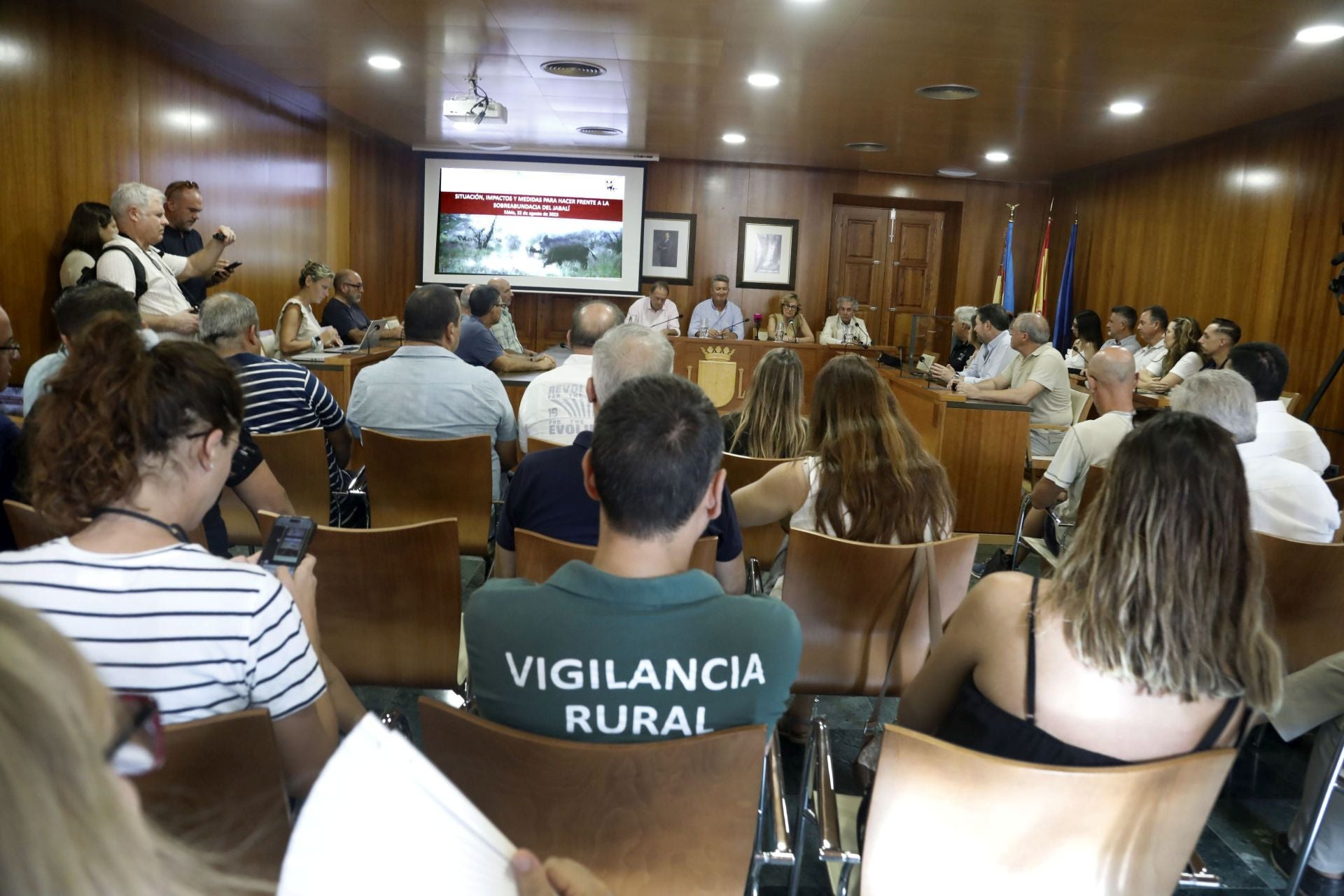 Acto de presentación en Xàbia sobre del plan autonómico para acabar con la sobrepoblación de jabalís.
