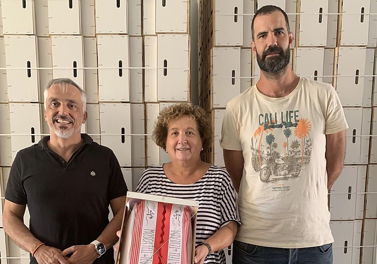 Reparto gratuito de uva moscatel.