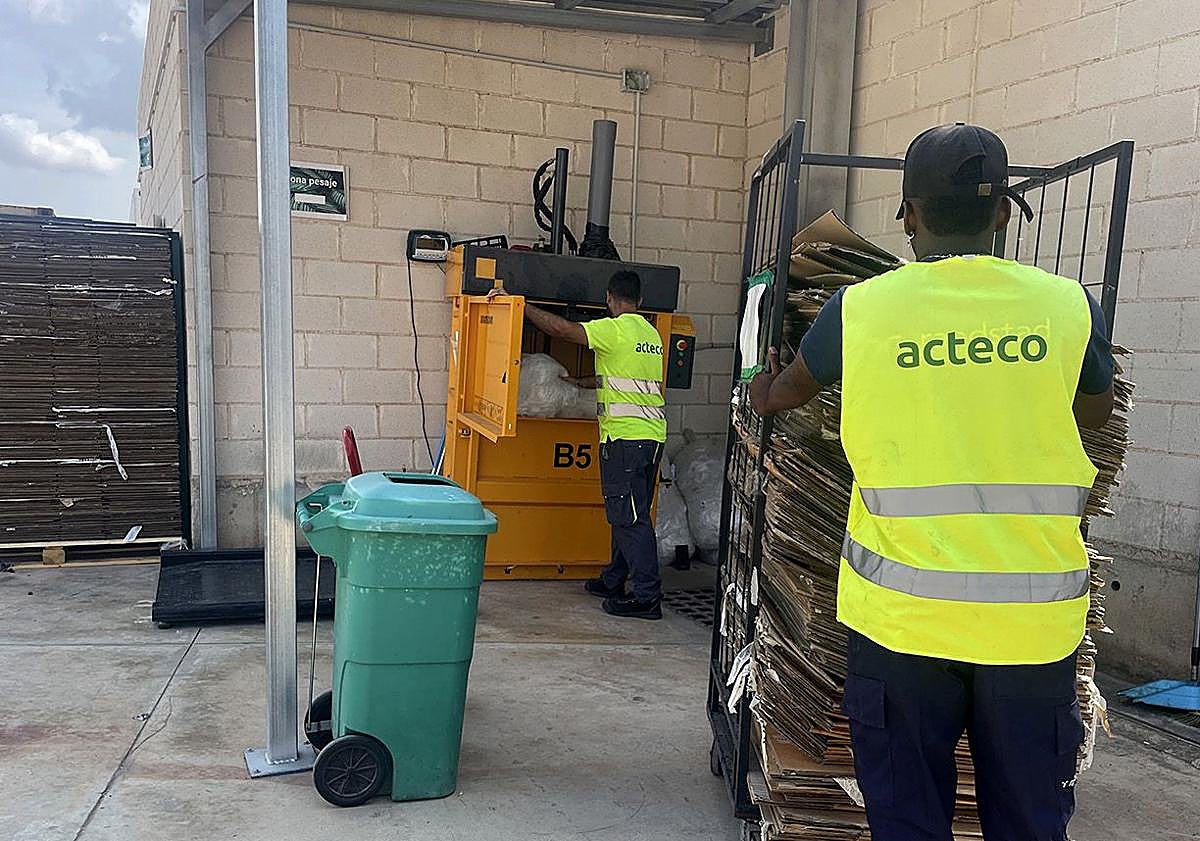 Imagen principal - L&#039;Aljub, primer centro comercial de la provincia en obtener la certificación Residuo Cero