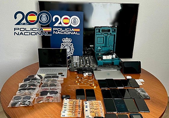 Material intervenido en la actuación policial.